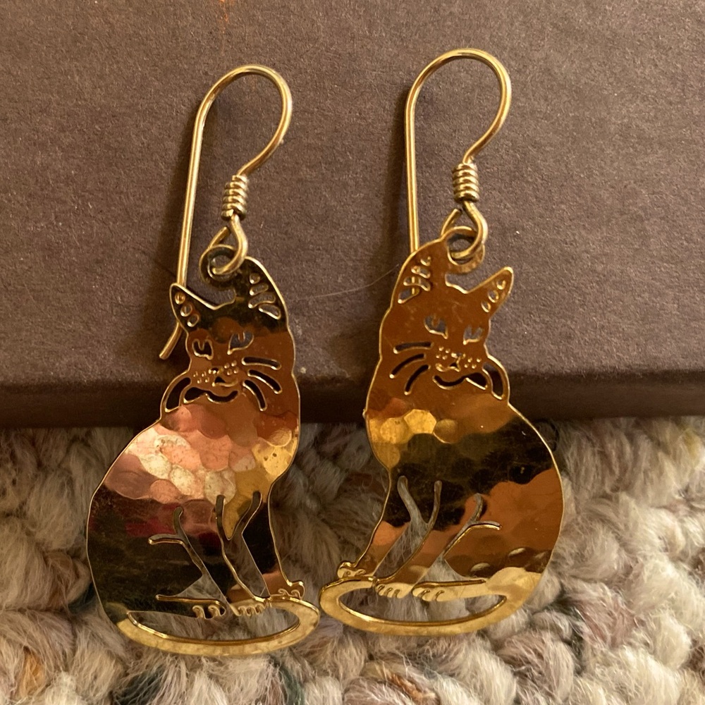 Wild Bryde Dangle Cat Earrings